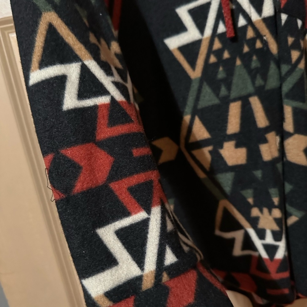Geometric Pattern Hooded Cardigan - Picture 3 of 4